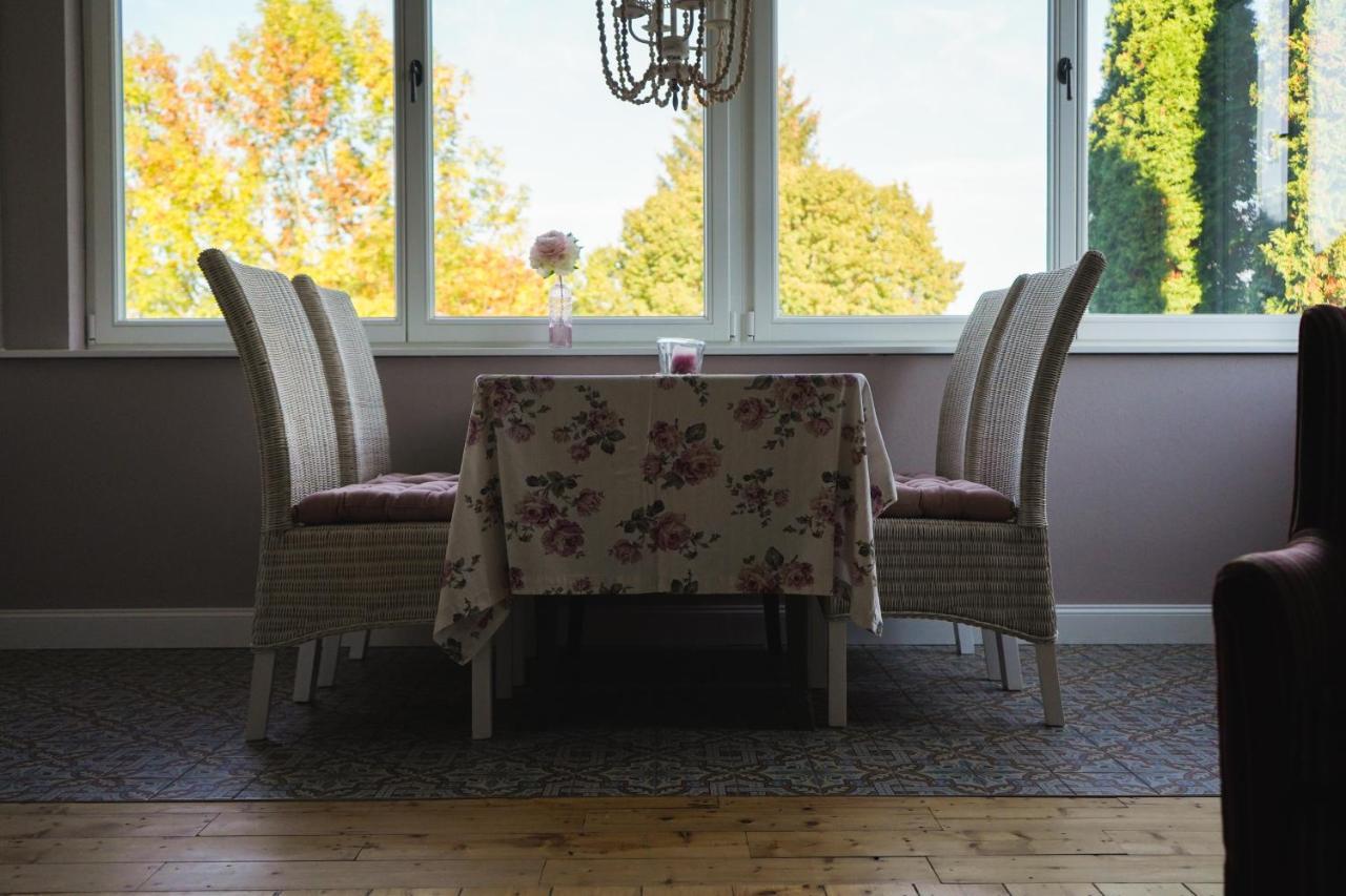 Villa Rosa - Sky Detmold Buitenkant foto